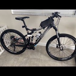🚴 Specialized Bike – Great Condition – $250
