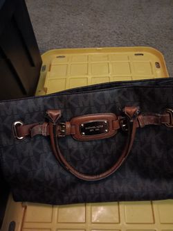 Michael Kors Purse 