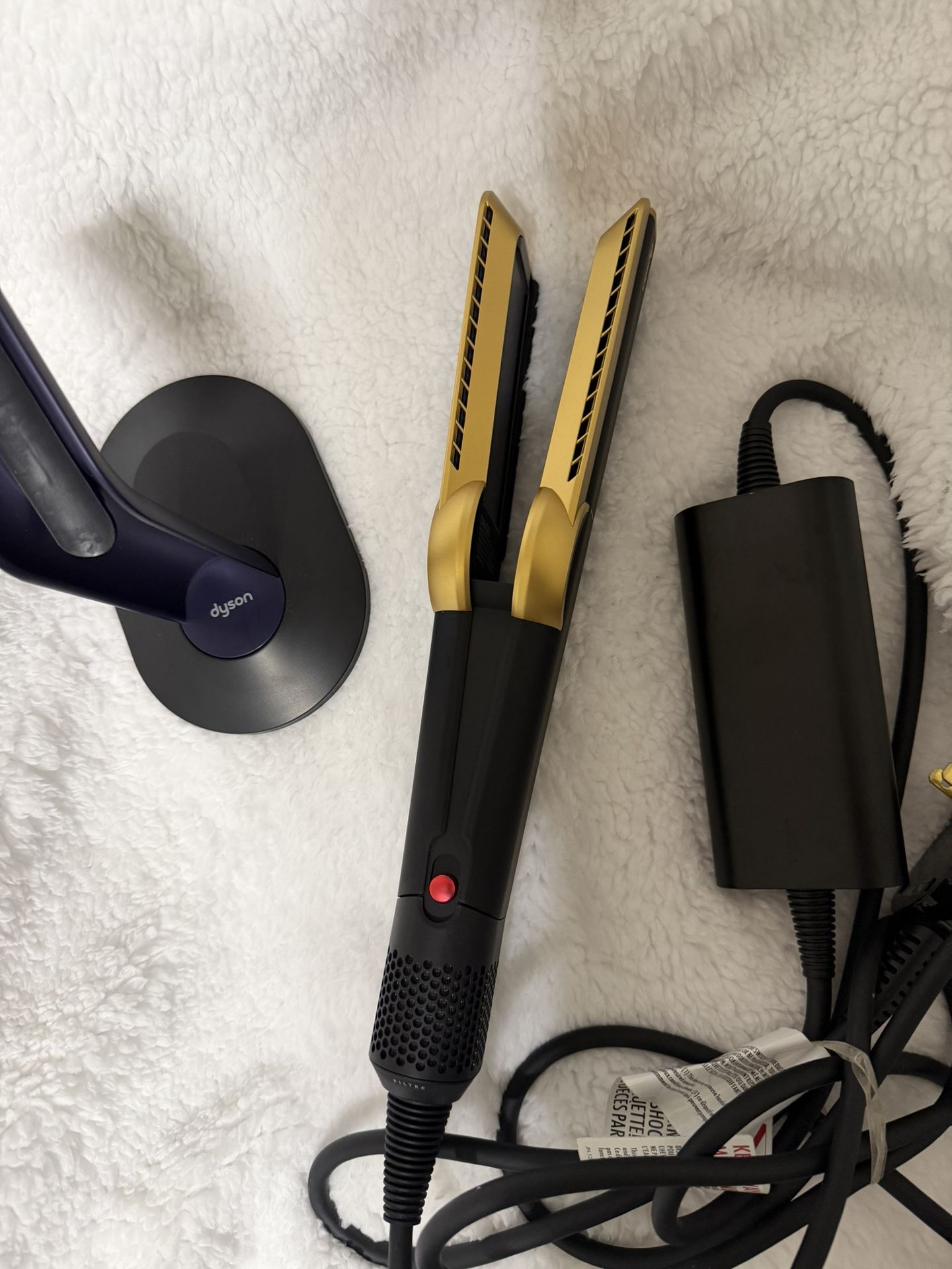 Dyson Airstrait dryer and straitener