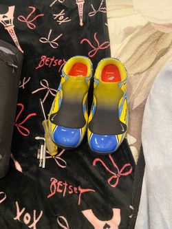 Yellow Supreme x Nike Mens shoes.