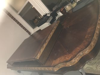 Dining Table and 6 chairs