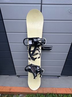 Snowboard 159 with Burton bindings