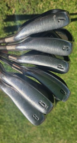 2024 Callaway Edge. 9 clubs. R Flex