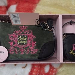 NWT Juicy Couture Velour Wristlet And Mini Heart Coin Purse