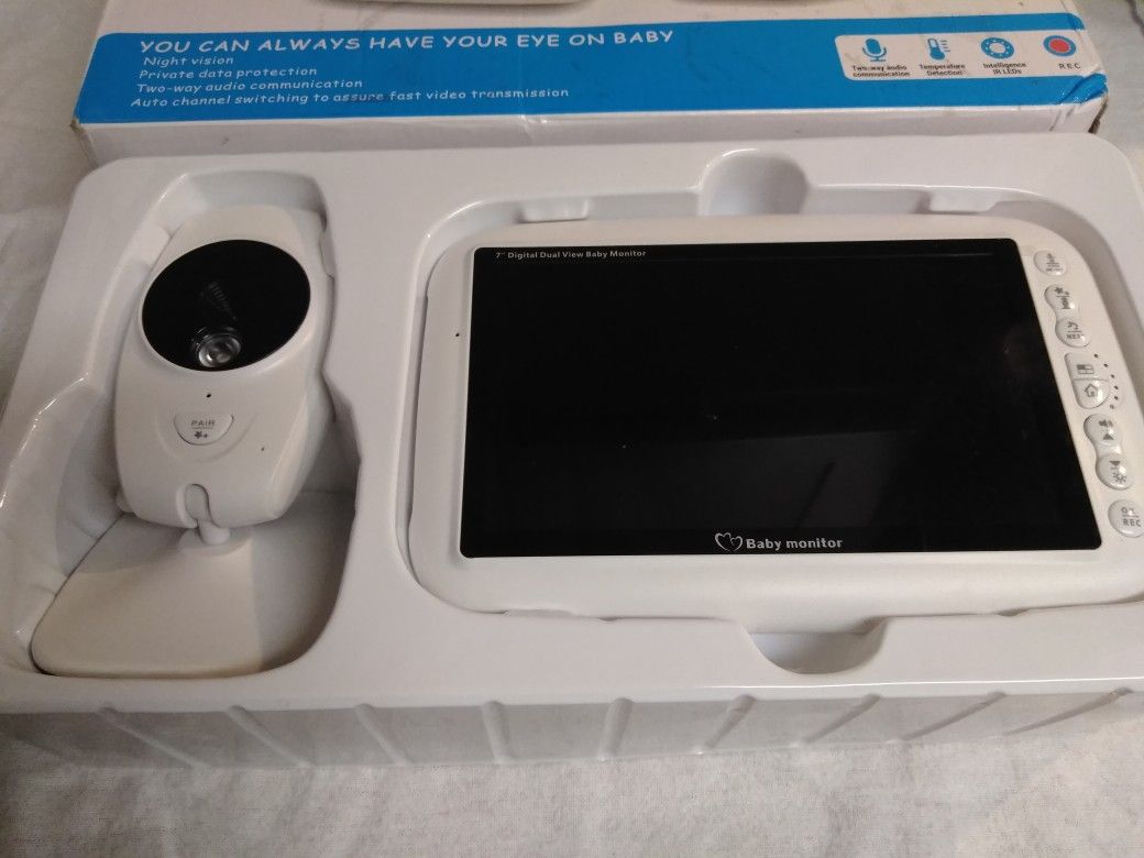 New!! Wireless digital video baby monitor with 7" TFT LCD monitor... $100