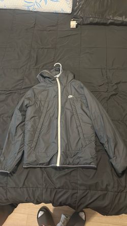 nike puffer size small