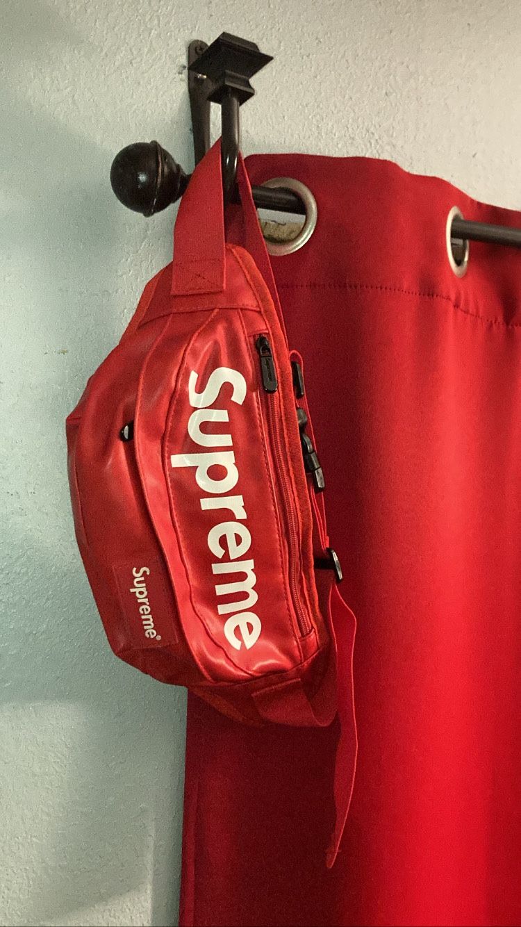 supreme bag/ fanny pack