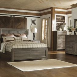 Juararo Dark Brown Panel Bedroom Set

