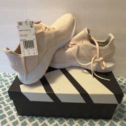✨ Women’s Adidas Swift Run 1.0 – Brand New!  Size 8✨