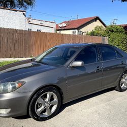 2005 TOYOTA CAMRY SE