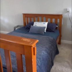 Pottery Barn Full Size Bed