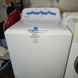 Washer Brand New Hotpoint, White Color, Good Capacity . The Price is 300