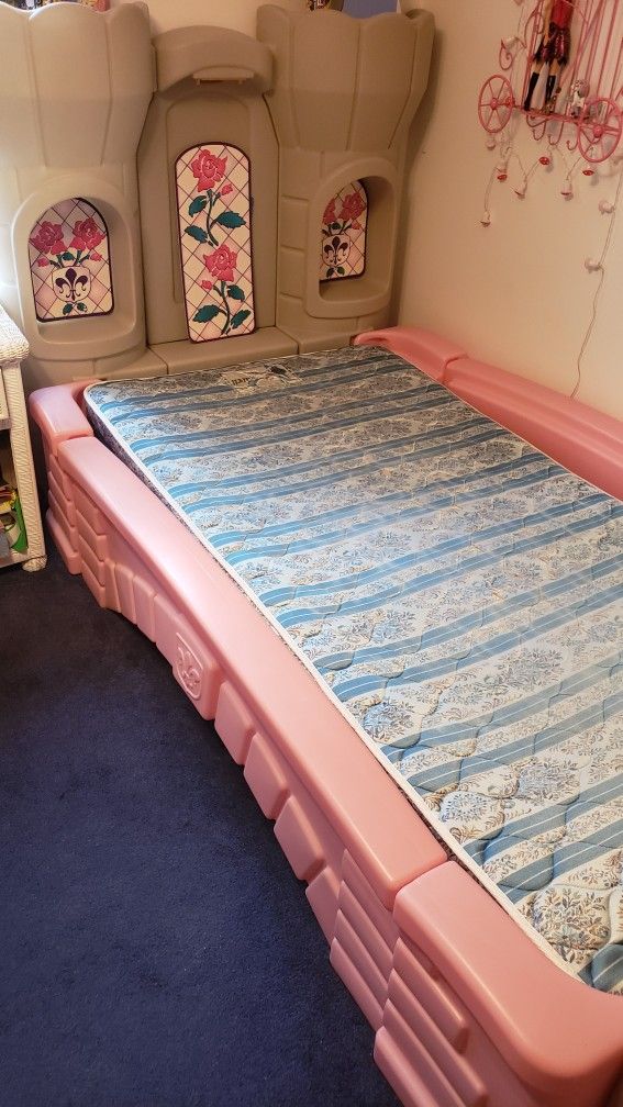 Step 2 Little Tikes Twin Two Tower Rare Princess Castle Bed High Quality Sturdy Interlocking AMAZING GIFT!