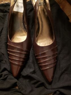 NEW Stuart Weitzman heels