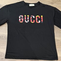 Gucci Tshirt Size Large 