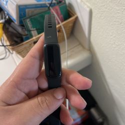 Fitbit 4 With Charger 