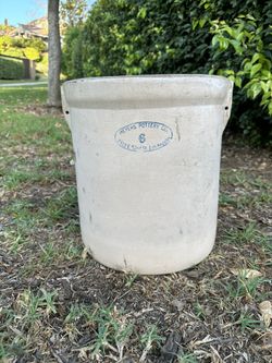 Vintage Meyer's of Los Angeles 6 gallon stoneware crock.