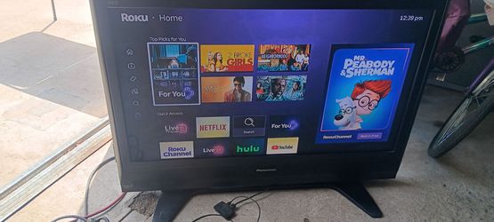 Panasonic Viera Flat Screen TV with Roku