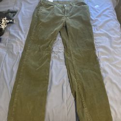 Corduroy green levis “514’s 34X32”