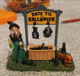 Halloween Lemax Countdown Figurine Village Accessories