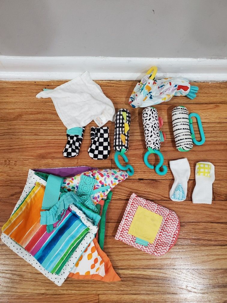 Lovevery Baby Sensory & Development Toy Bundle — Excellent Condition