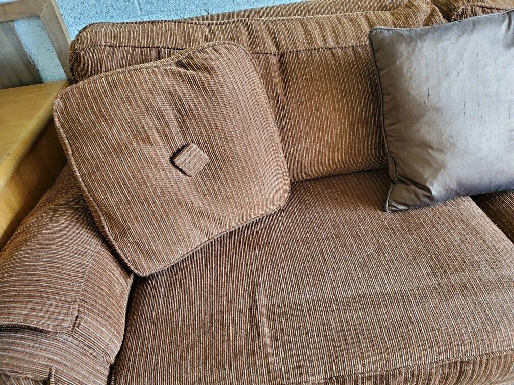 Very Nice Lazy Boy Sofa Hide a Bed Sleeper for Sale in Scottsdale, AZ