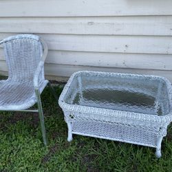 Wicker table and chair