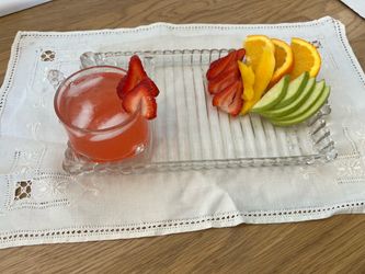 Gorgeous glass plate and cup set