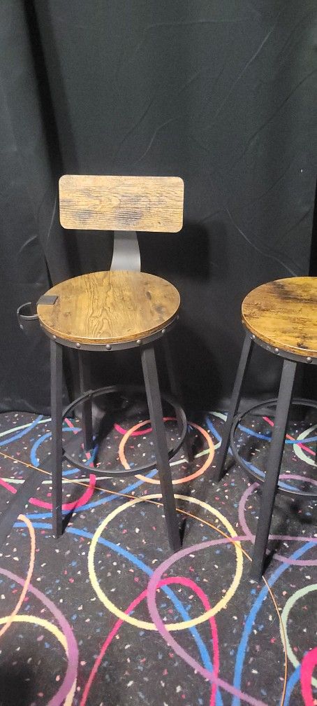 2 Bar Stools