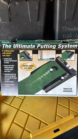 World of Golf Ultimate Putting System: Putting green