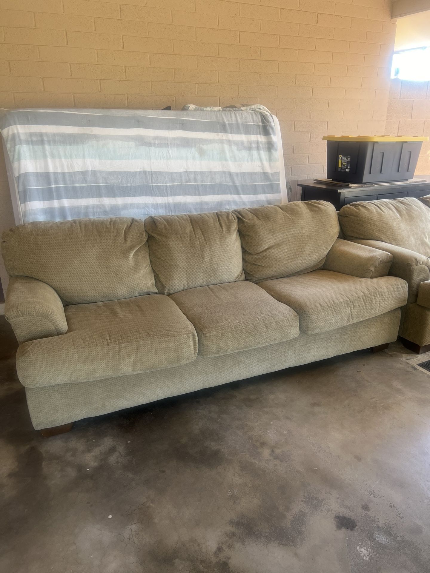 Couch/Love seat