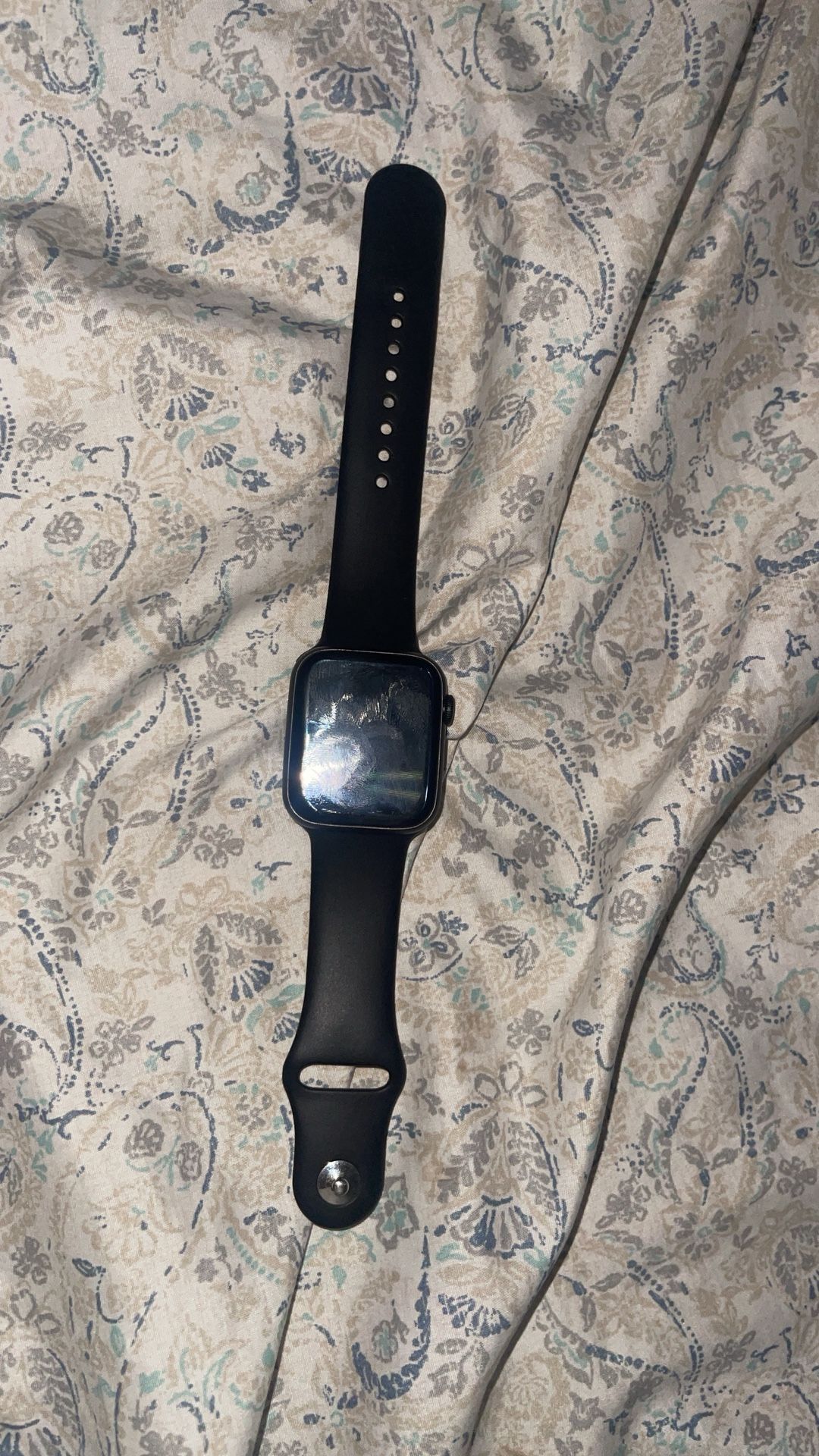 Apple Watches Gen 5 And 6 Grey And Black