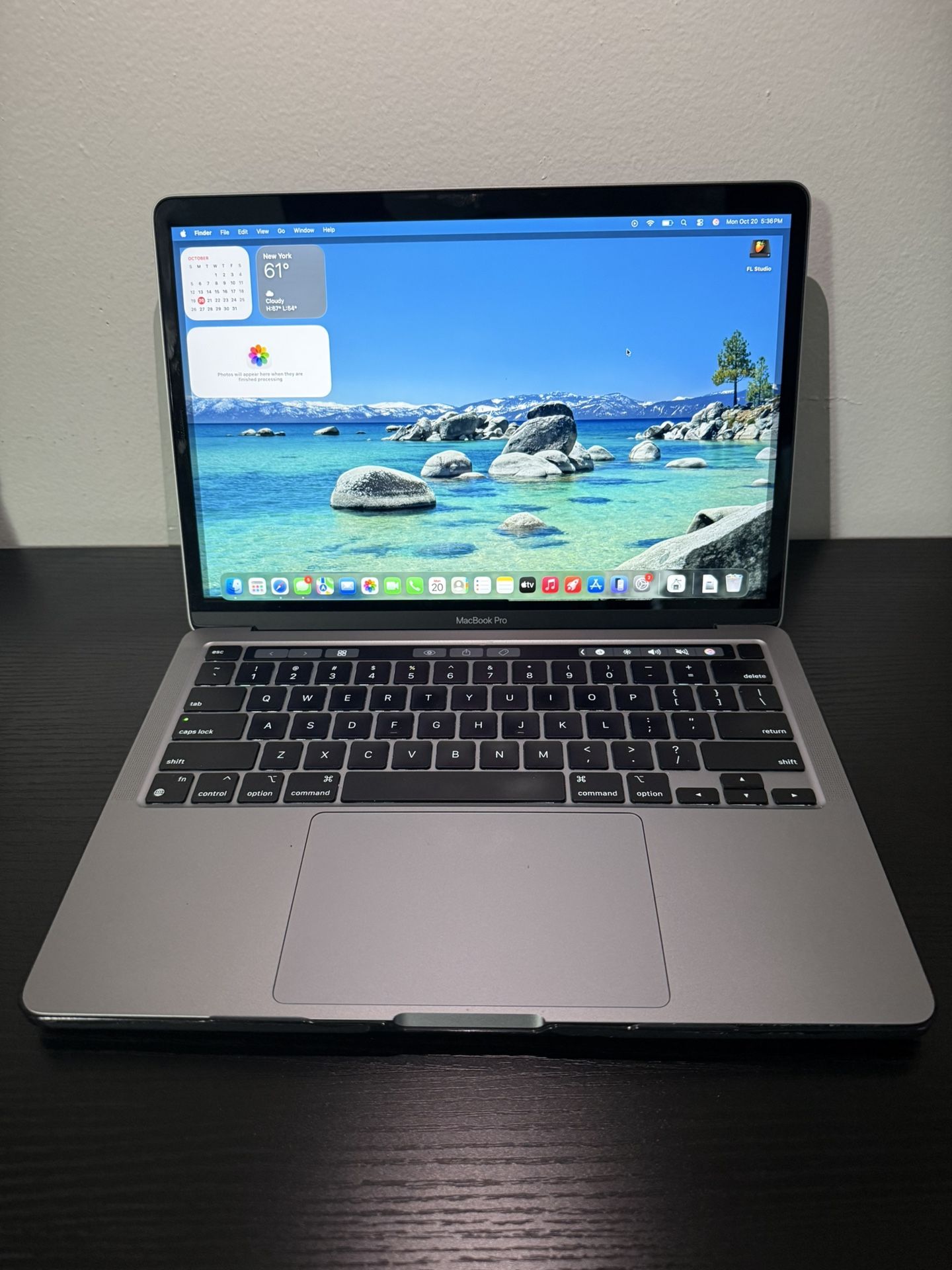 MACBOOK PRO M1
