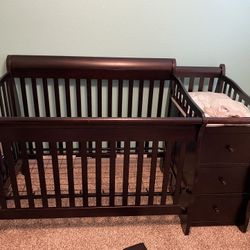 Baby Crib And Changer