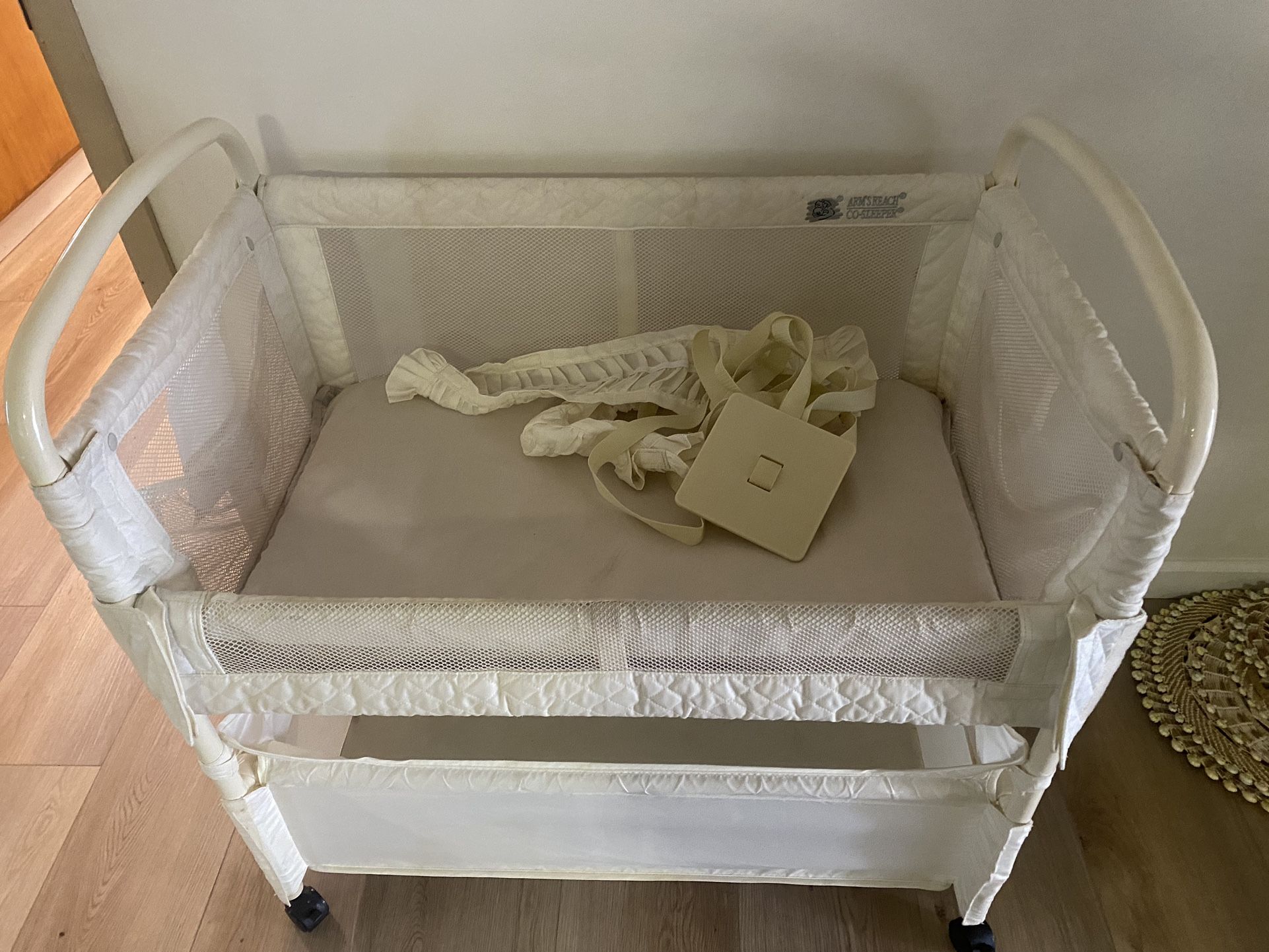 Arms Reach Co Sleep Baby Bassinet