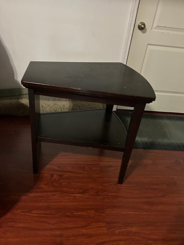 Corner Wood Table