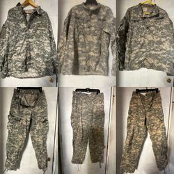 Authentic U.S. Army ACU uniform set