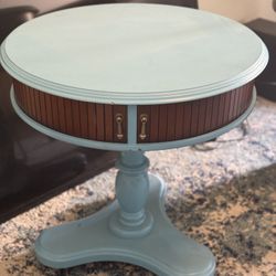 $150 OBO One Of A Kind Vintage Retro Round Table CAN DELIVER FOR EXTRA FEE