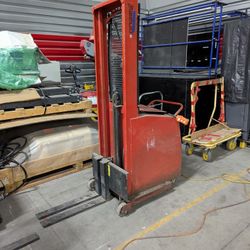 Wesco Battery Powered Forklift 