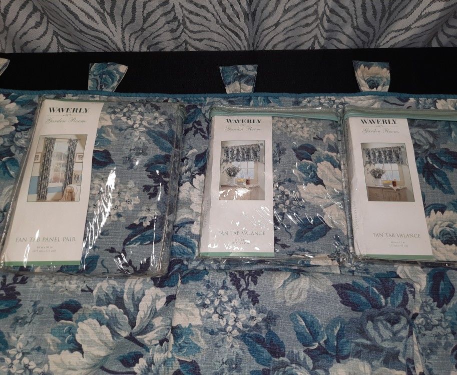 Waverly Garden Room Blue & White Curtains Set