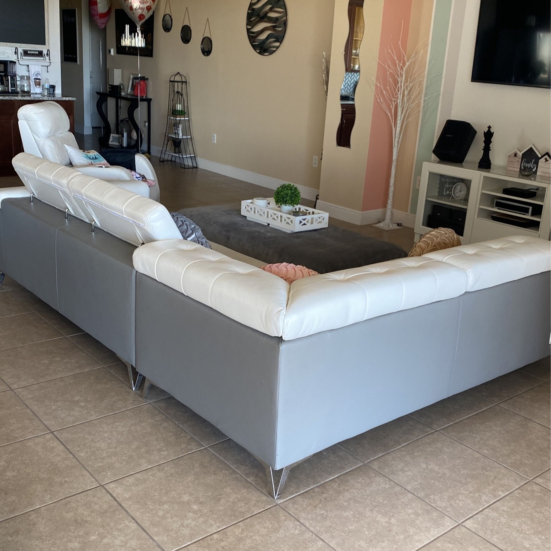 3pc White/Gray Faux Leather Sectional