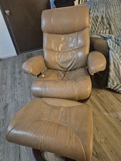 Rocking chair with foot rest