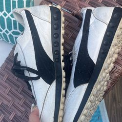 Puma Easy riders Sz 8.5 Women’s Good Condition 