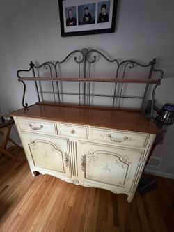 Ethan Allen Painted French Country Sidebuffet with Bakers Rack (Model #13-6336)