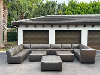 🛋️ Sectional Couch/Sofa - Leather - Gray - Delivery Available 🚛