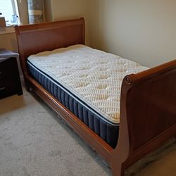 Twin Bed With Mattess
