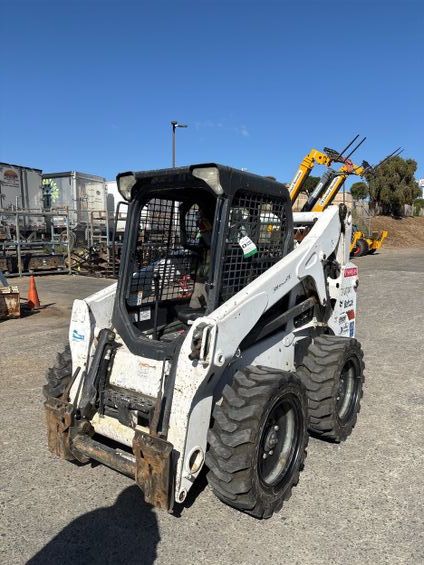 BOBCAT SKID STEER WHEELED BOBCAT LOADER WITH BUCKET 600 SERIES - 2019 BOBCAT S650