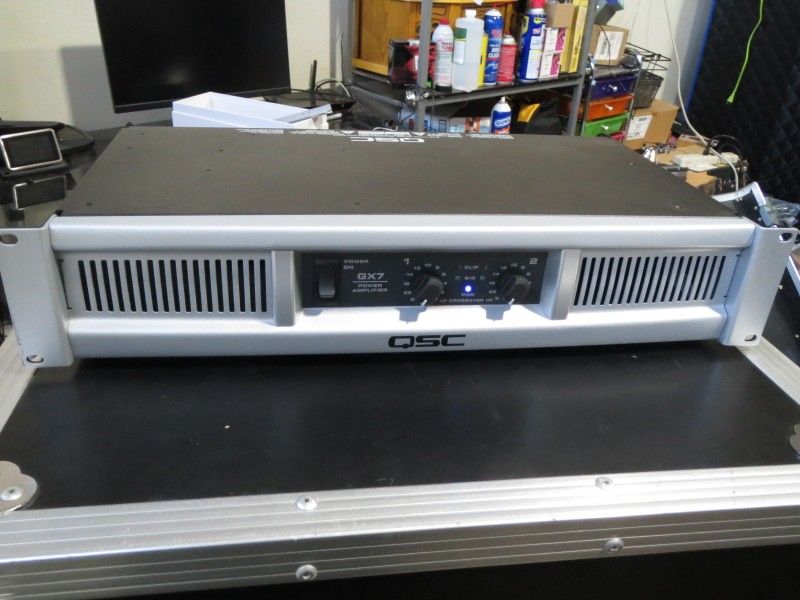 QSC GX7 1000-Watt Power Amplifier, Multicolored 