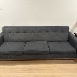 Couch set