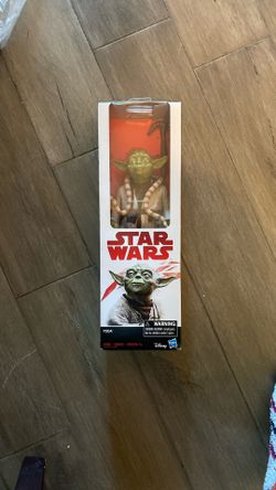 Star Wars: Empire Strikes Back Yoda Figure